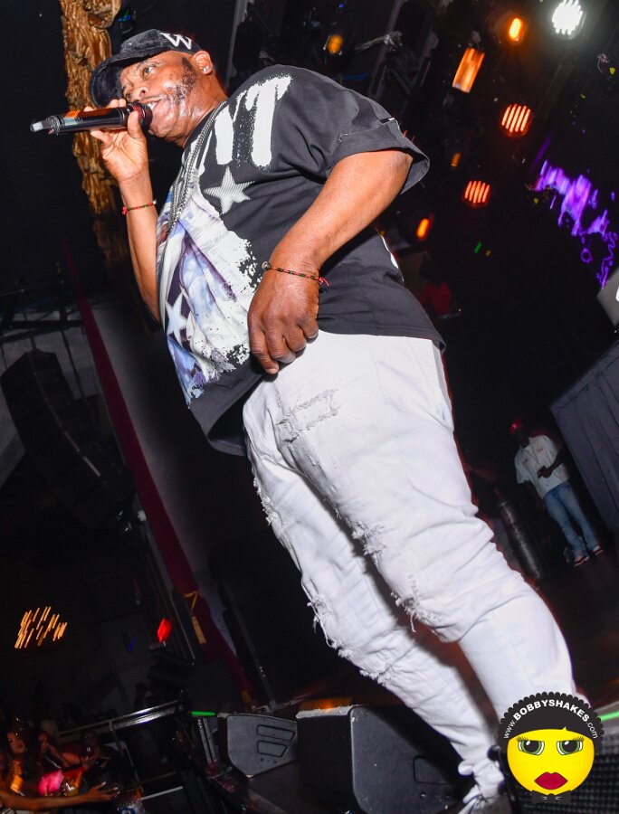 Ding Dong performing live at Big Night Live in Boston, MA, photographed by Bobby Shakes