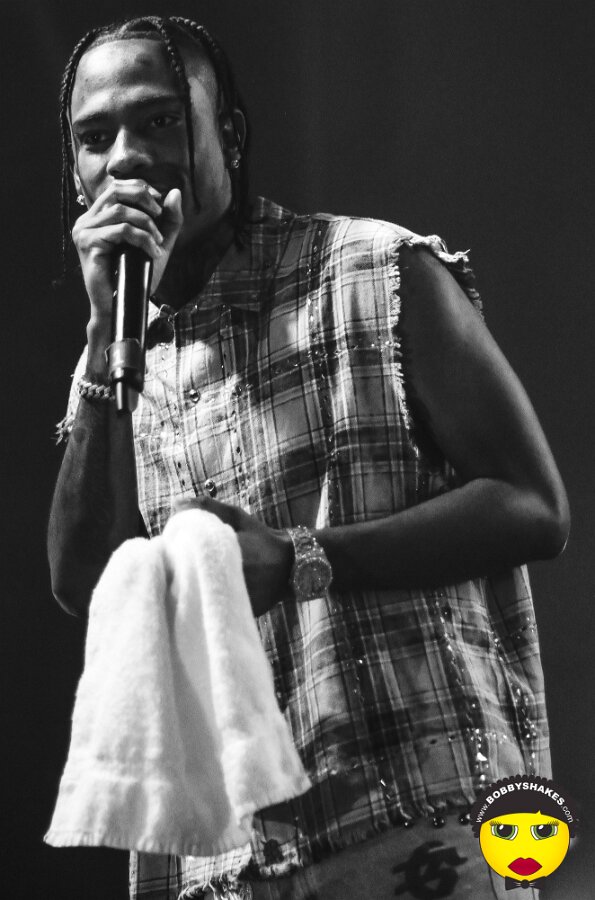 Ding Dong performing live at Big Night Live in Boston, MA, photographed by Bobby Shakes