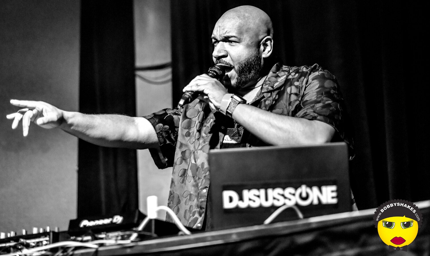 Shaggy performing live at Big Night Live in Boston, MA, photographed by Bobby Shakes