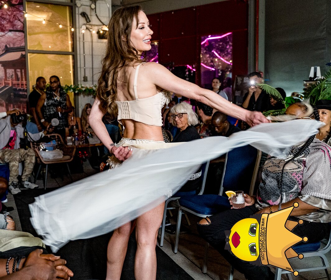 ColorWalks Fashion & Arts Initiative & Turnup Music performing live at Bliss Terasu in New York, NY, photographed by Anil Batra, Picatra Music Journal